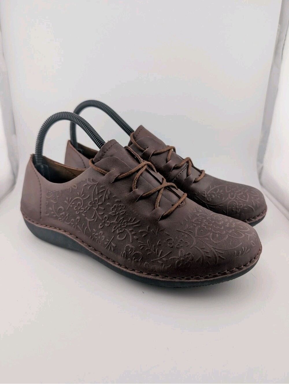 Propet Size 7 Brown Leather Lace Up Shoes Floral Design Comfort WCX012L